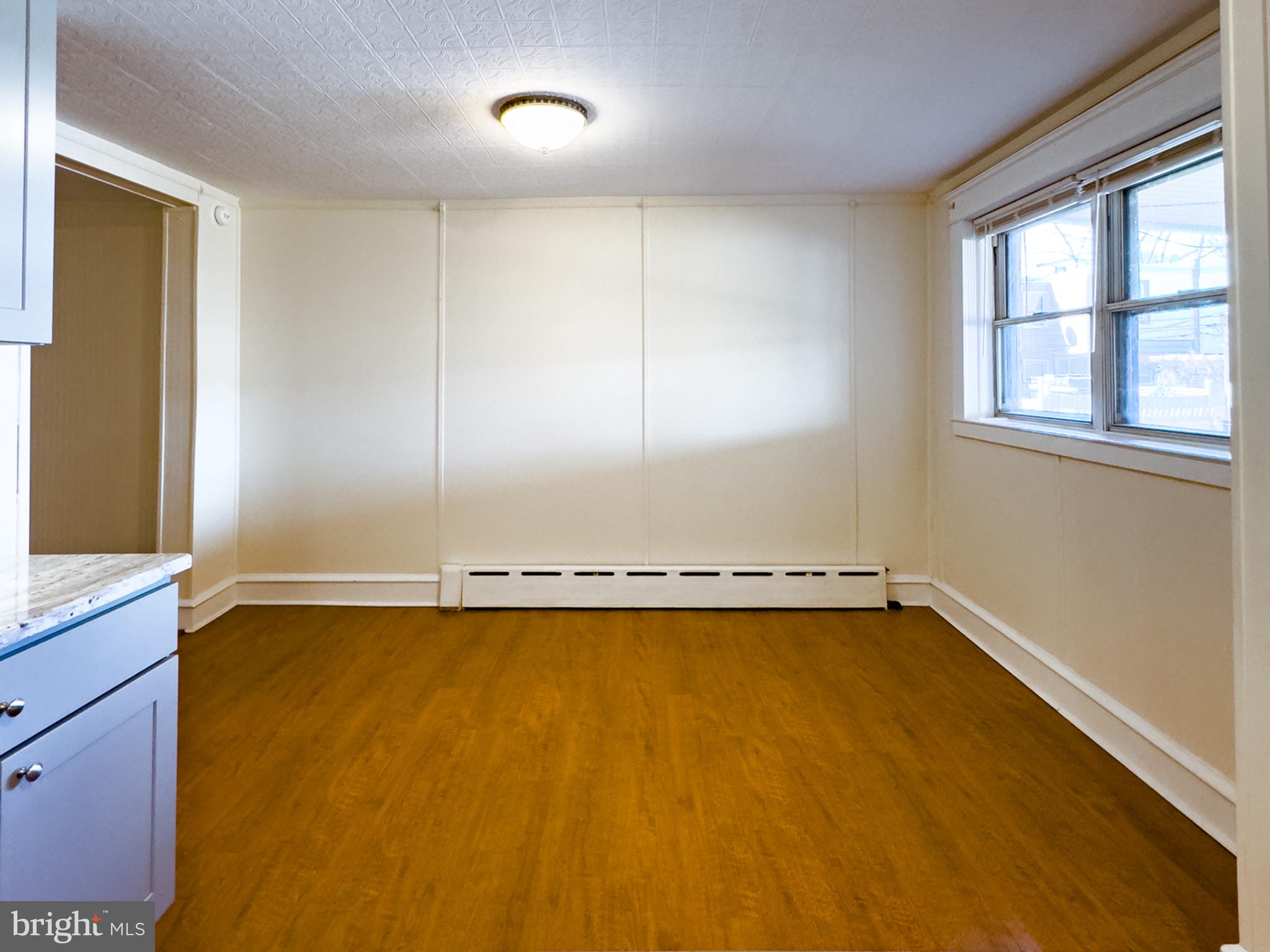 EAST FALLS - Residential
