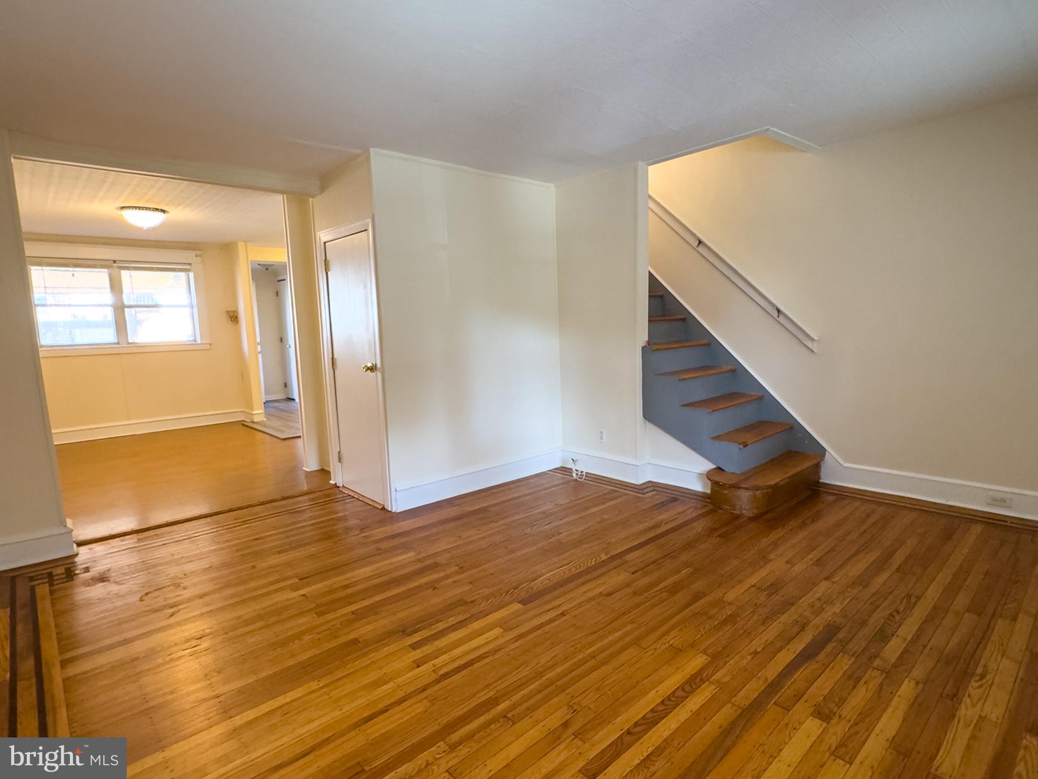 EAST FALLS - Residential