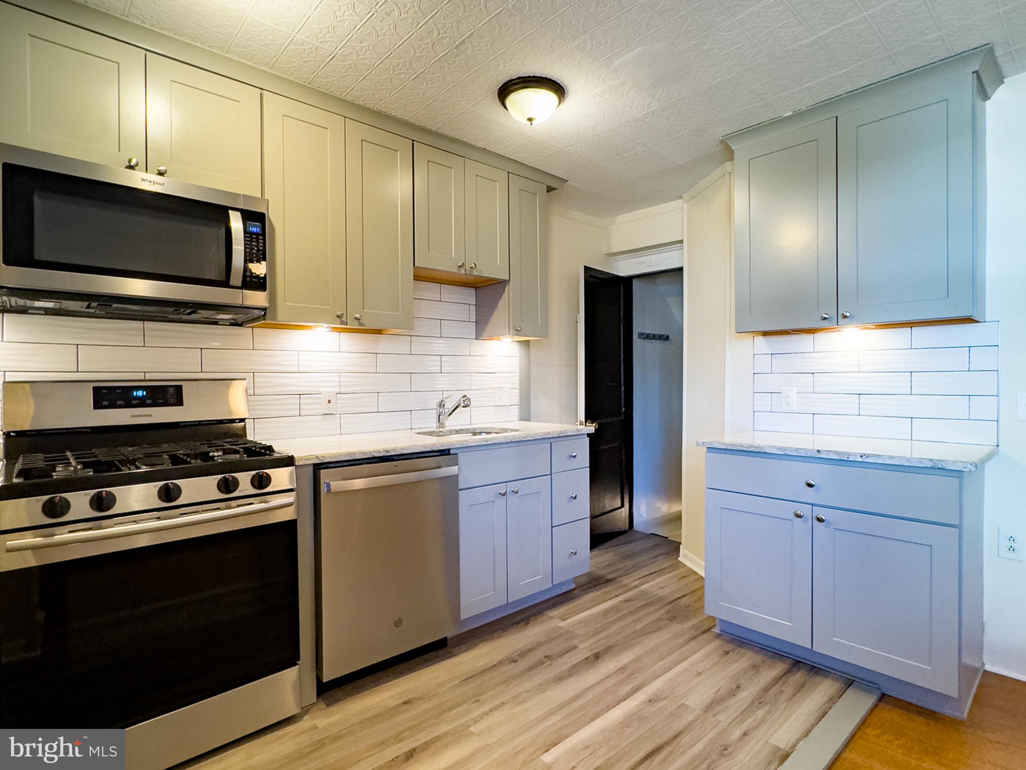 EAST FALLS - Residential