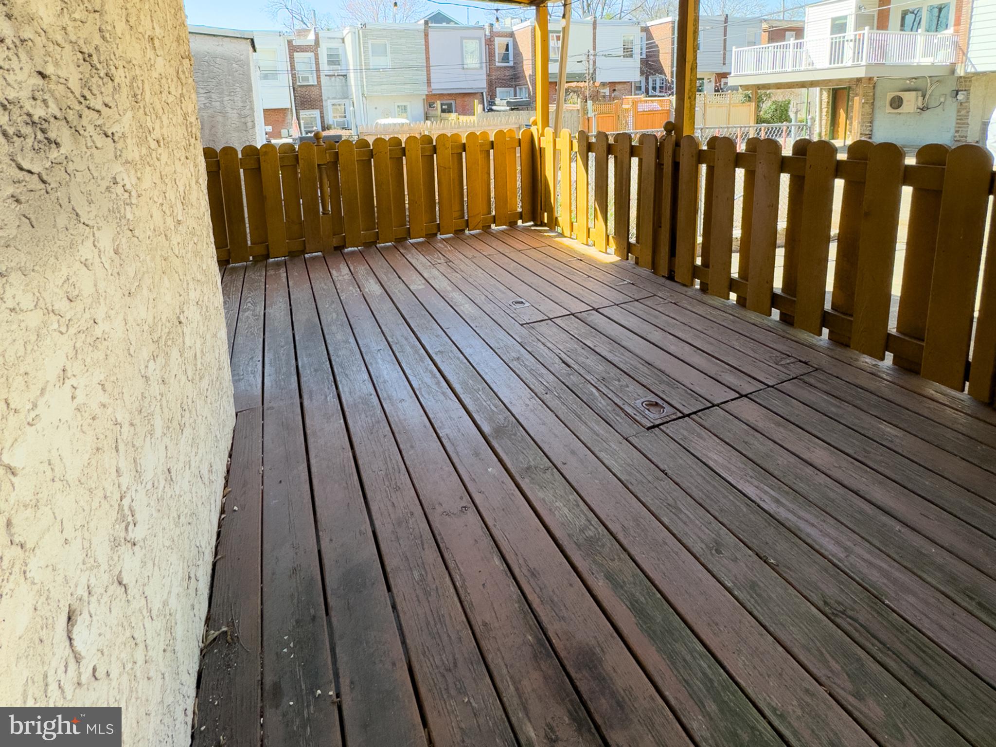 EAST FALLS - Residential