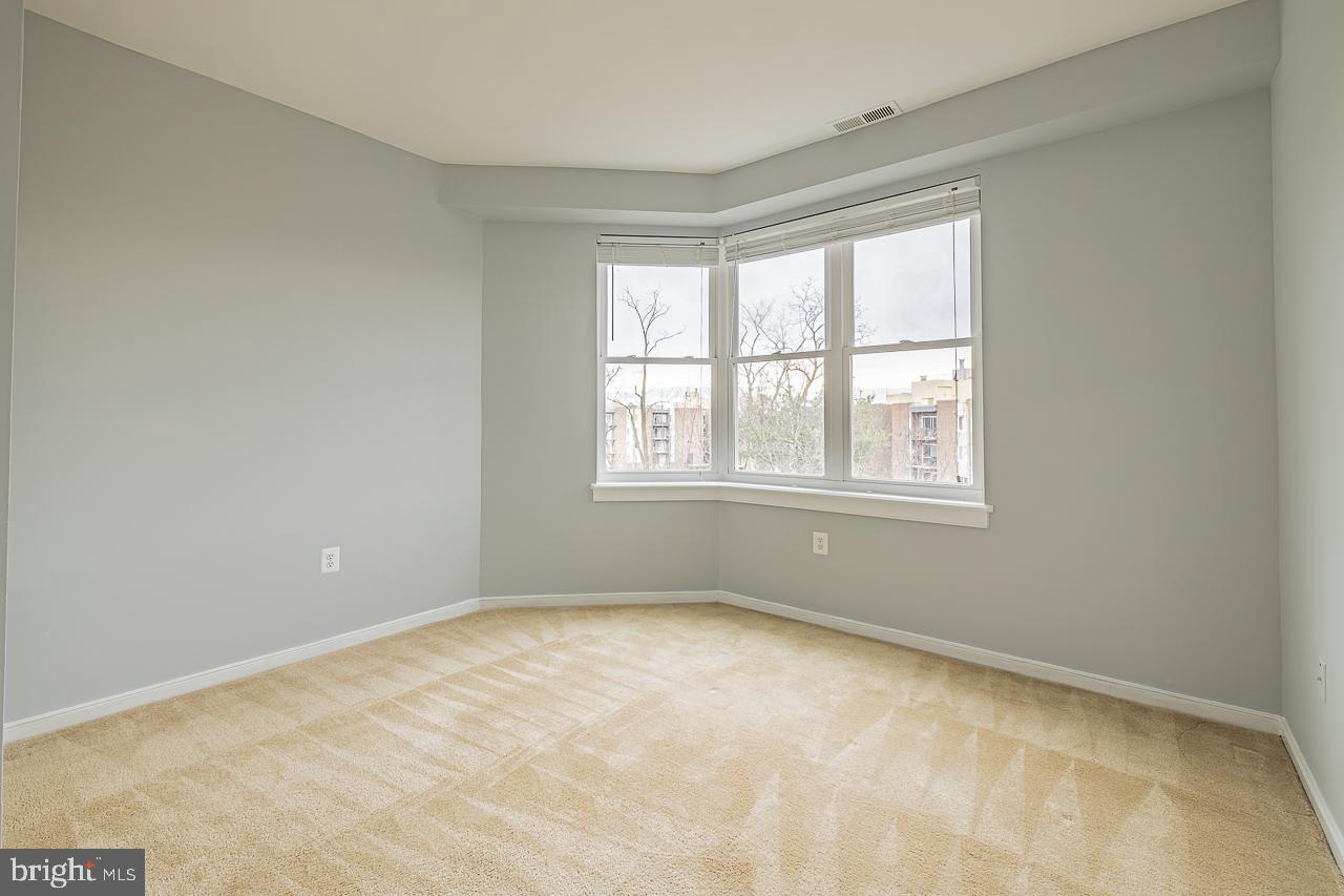 THE LOFTS - Residential Lease