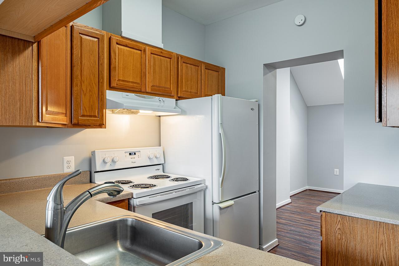 THE LOFTS - Residential Lease