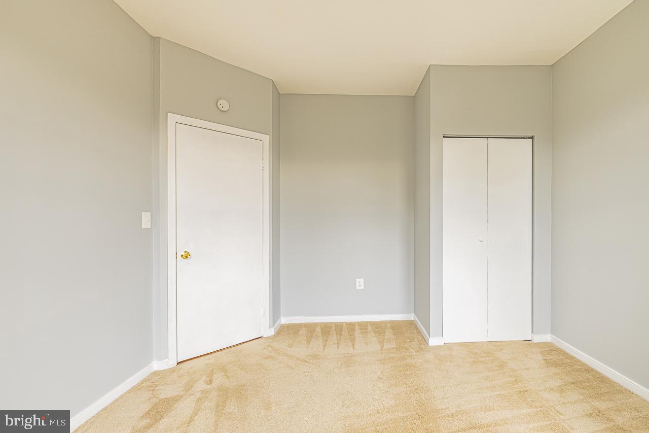 THE LOFTS - Residential Lease