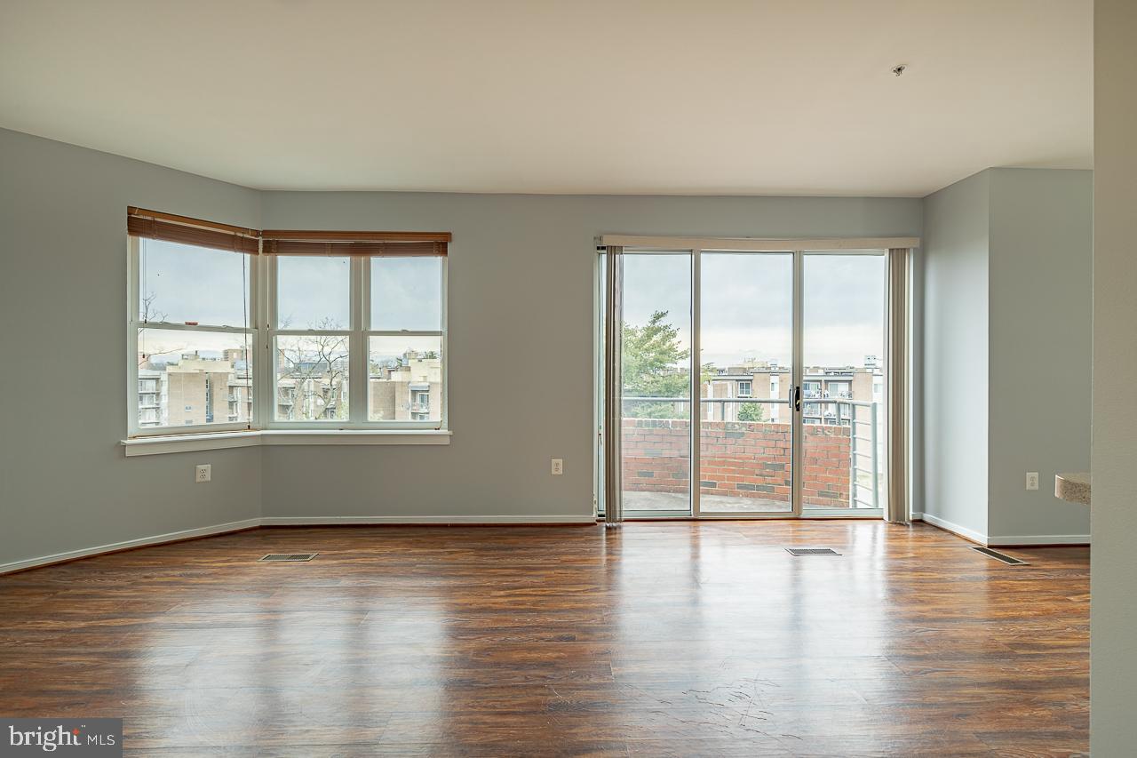 THE LOFTS - Residential Lease