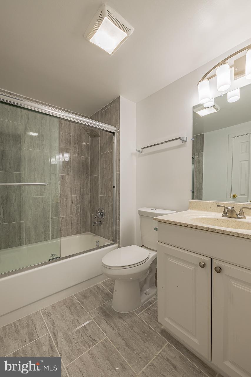 THE LOFTS - Residential Lease