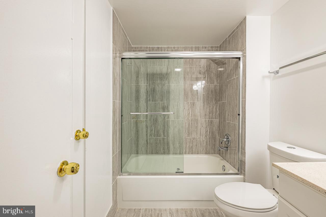 THE LOFTS - Residential Lease