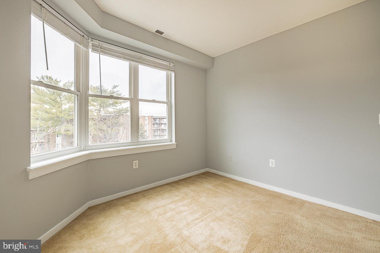 THE LOFTS - Residential Lease