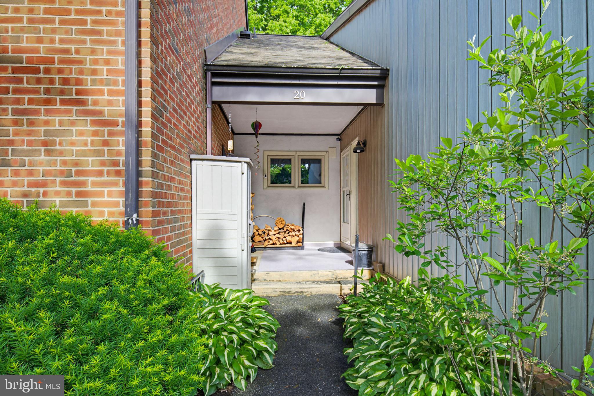 20 BEECHTREE LANE
