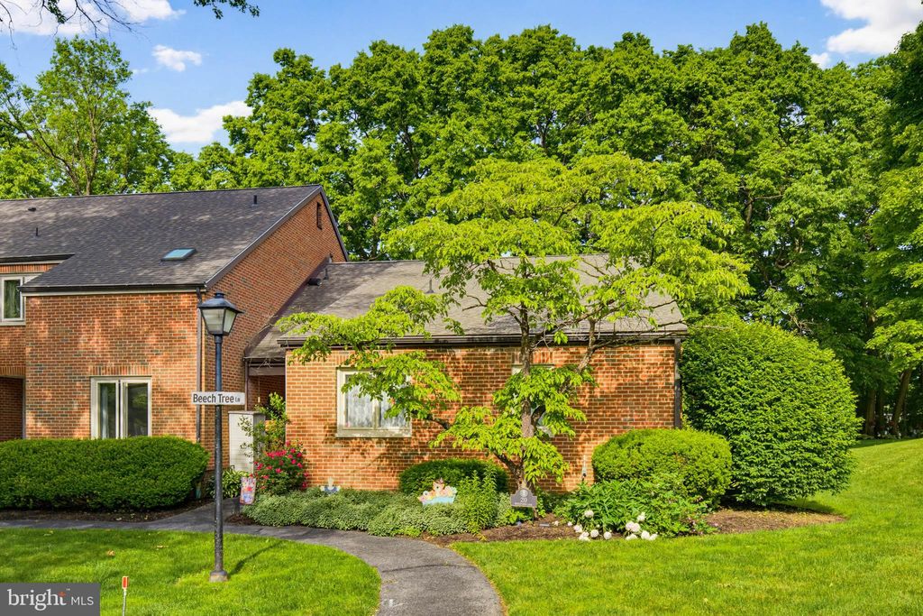 Photo of 20 Beechtree Lane, MOUNTVILLE, PA 17554 (MLS # PALA2089052)