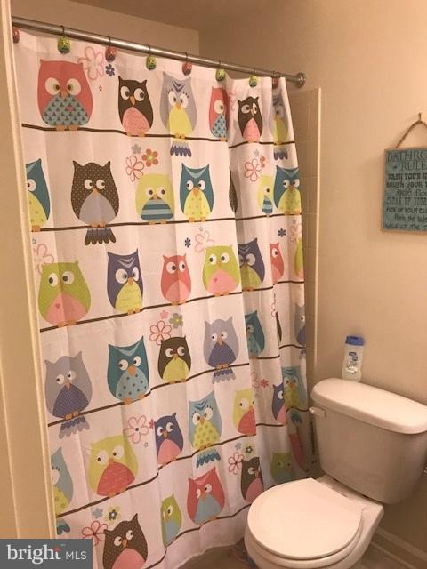 CREEKSTONE VILLAGE - Residential Lease