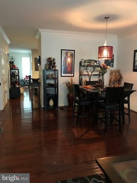 CREEKSTONE VILLAGE - Residential Lease