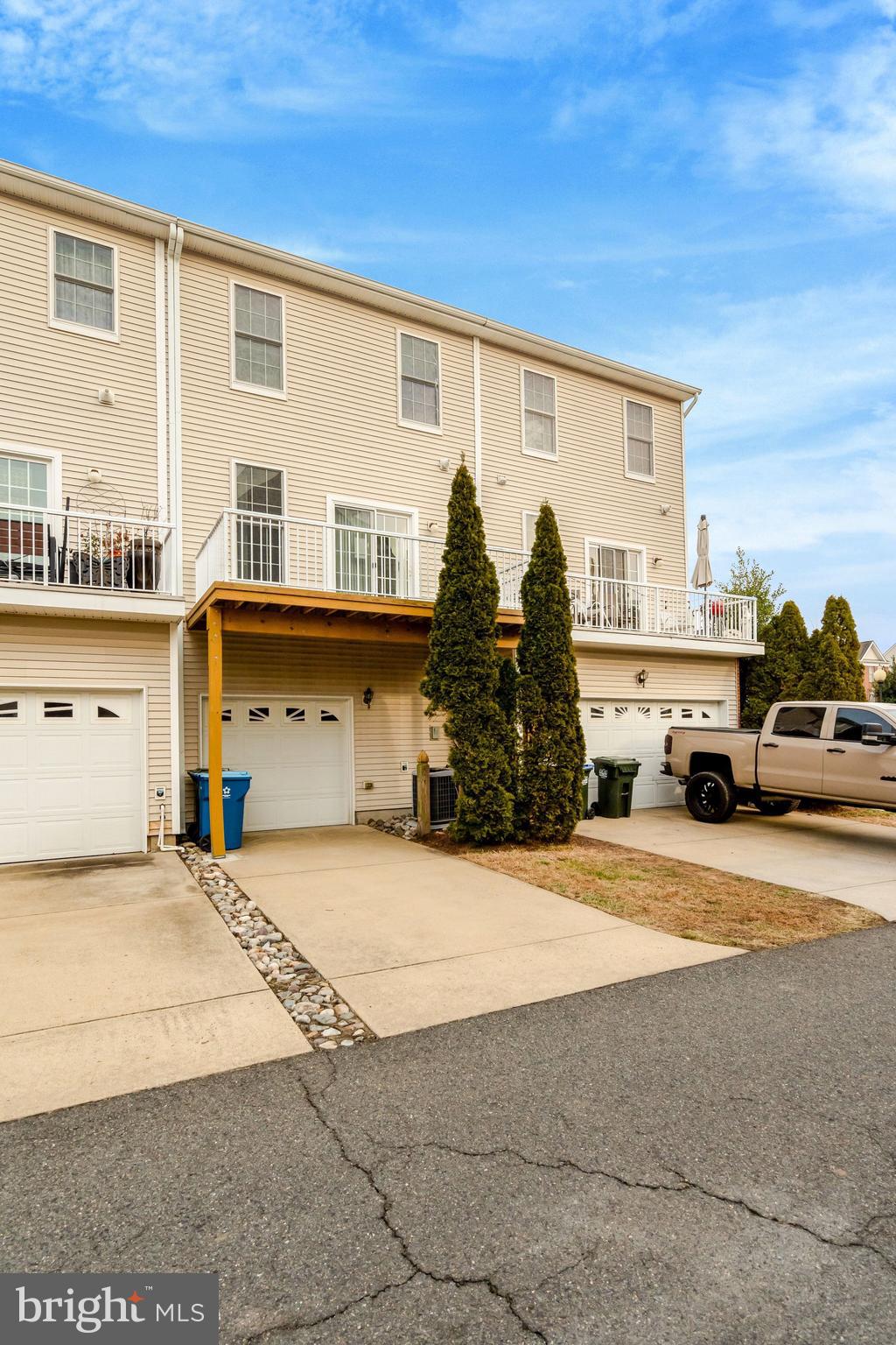 AMBERLEA AT SOUTH RIDING - Residential