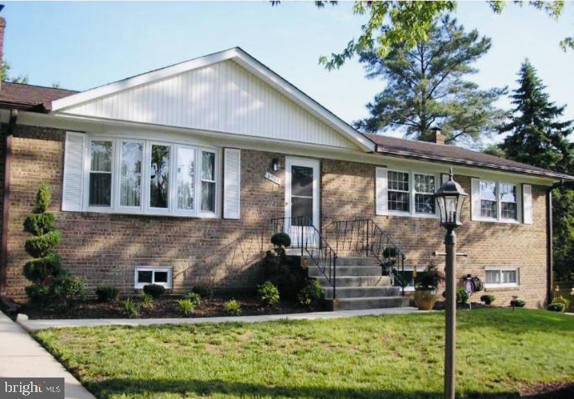 CLINTON - Residential