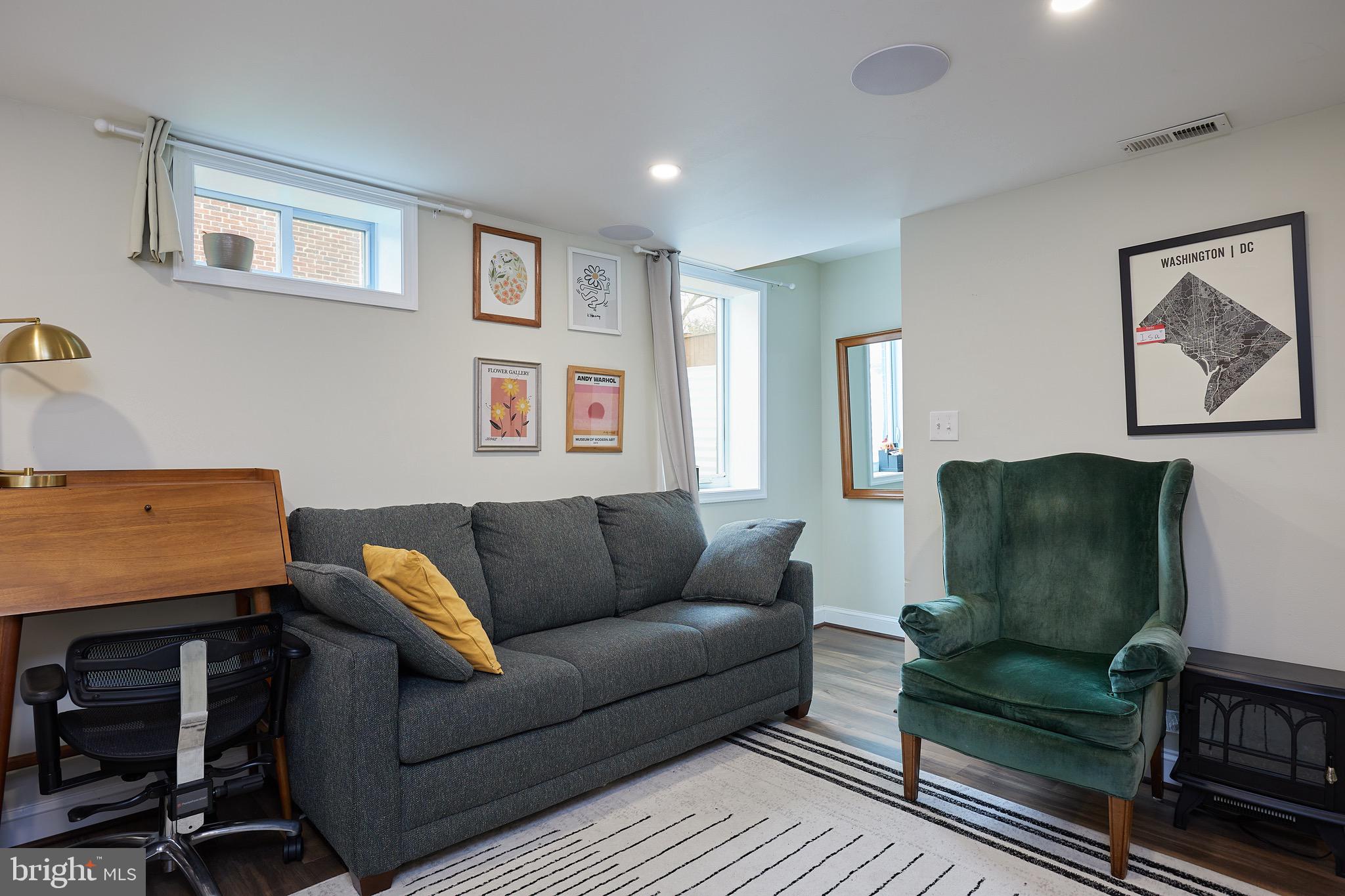 HOLLYWOOD - Residential