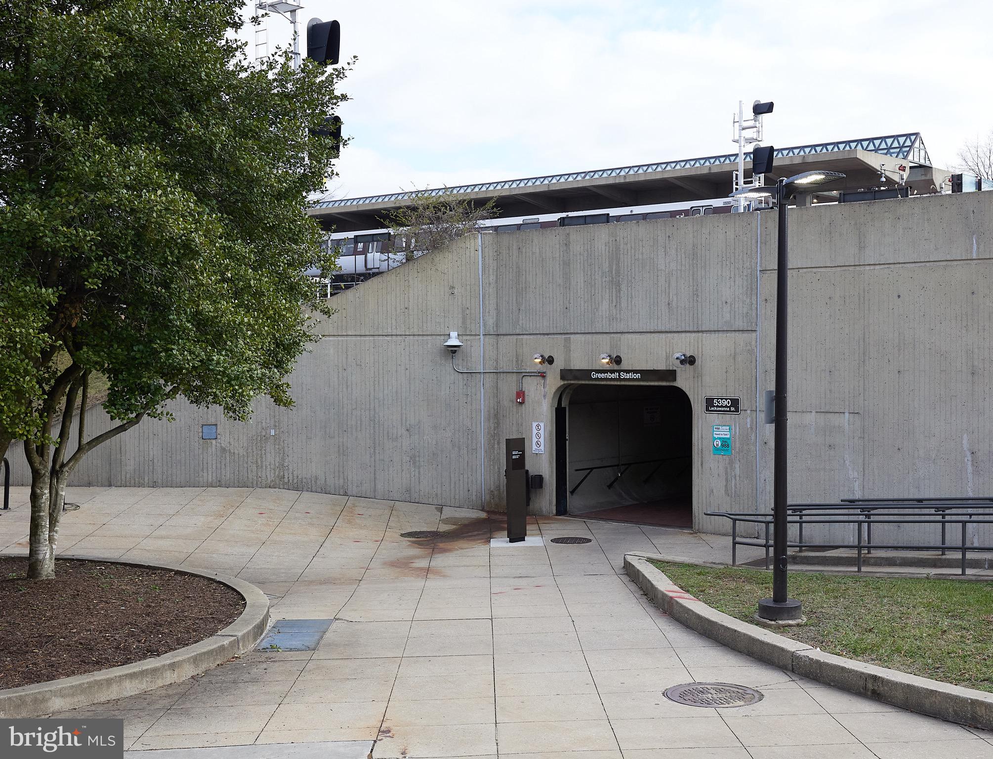 HOLLYWOOD - Residential