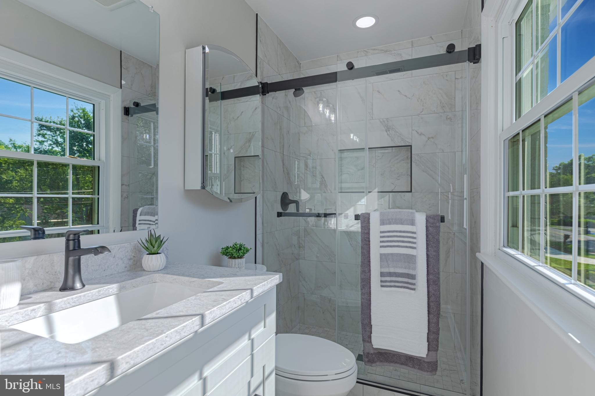 LINNCREST - Residential