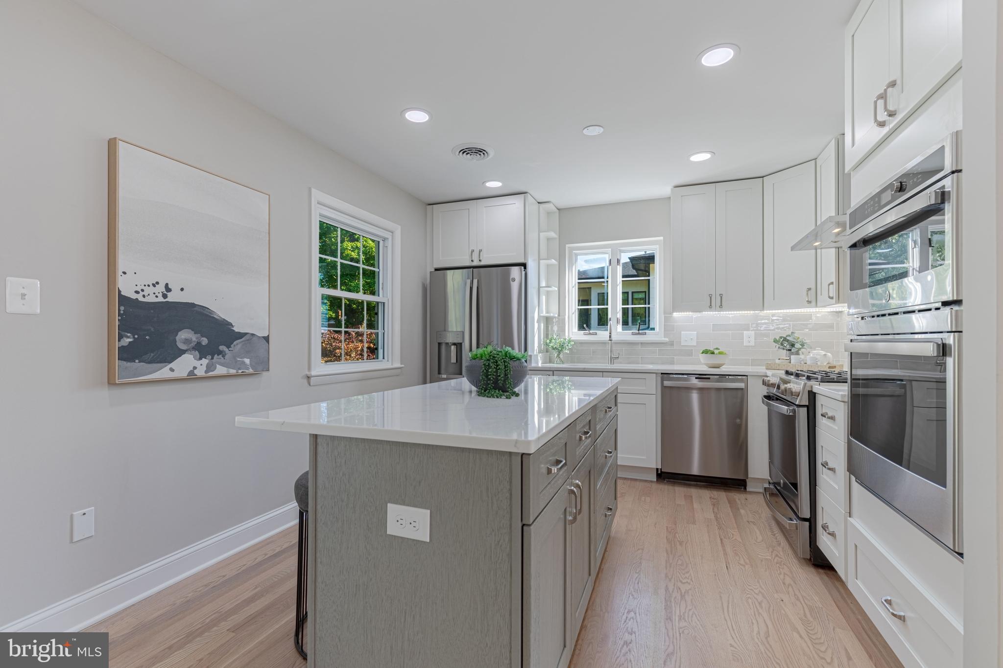 LINNCREST - Residential