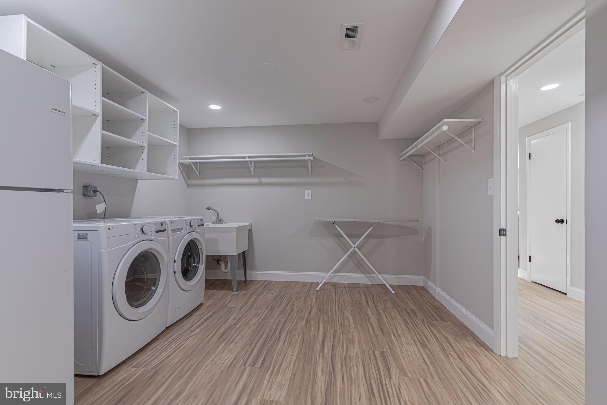 LINNCREST - Residential