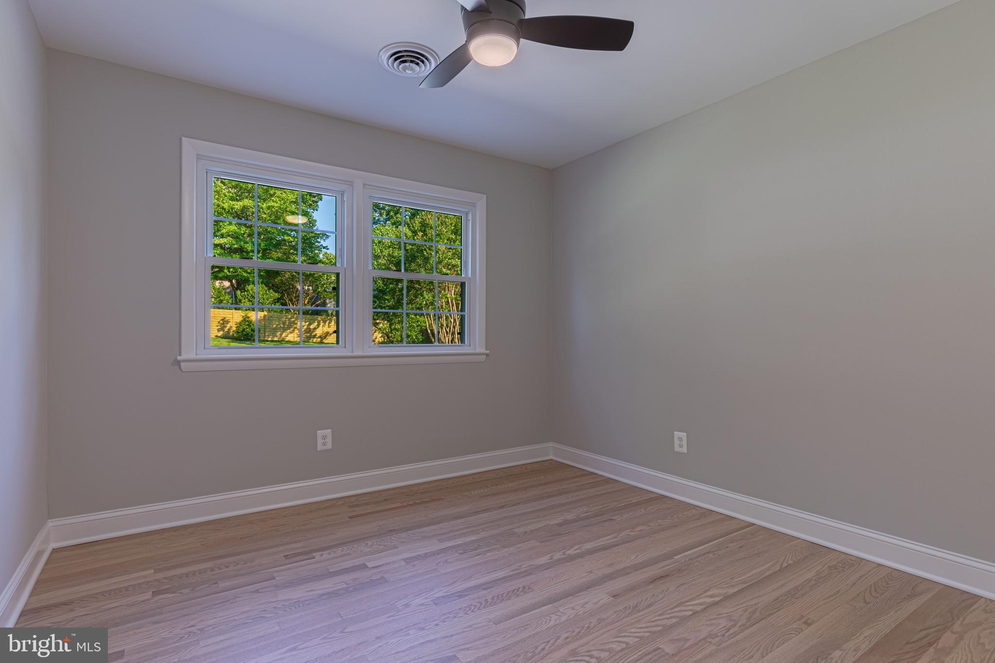 LINNCREST - Residential