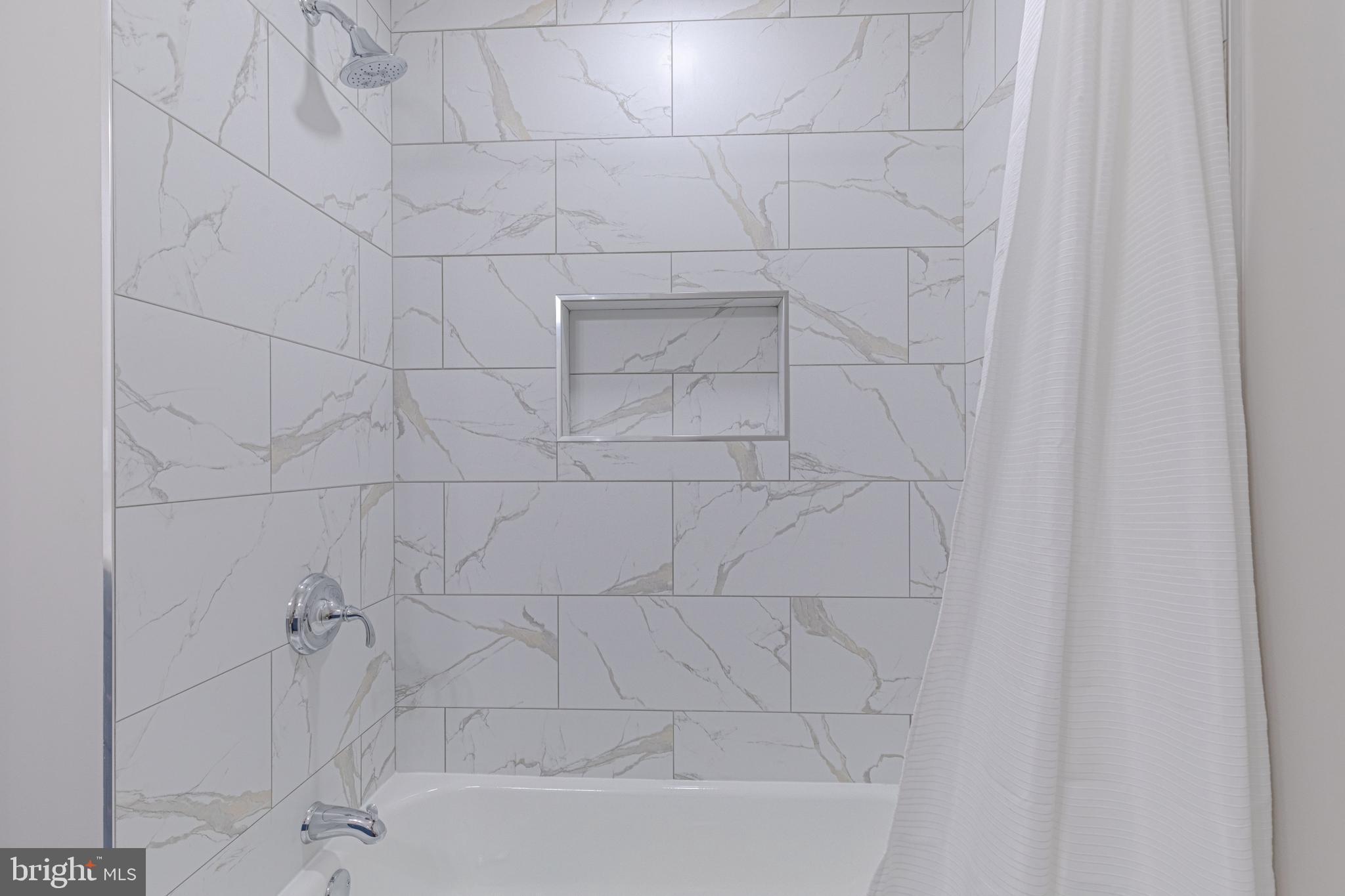 LINNCREST - Residential