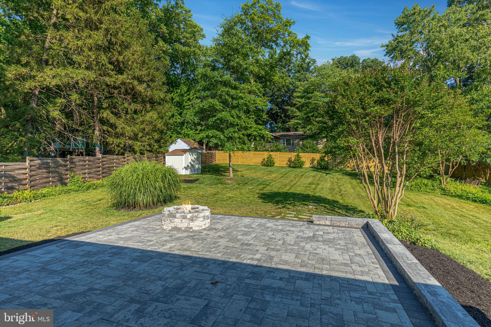 LINNCREST - Residential