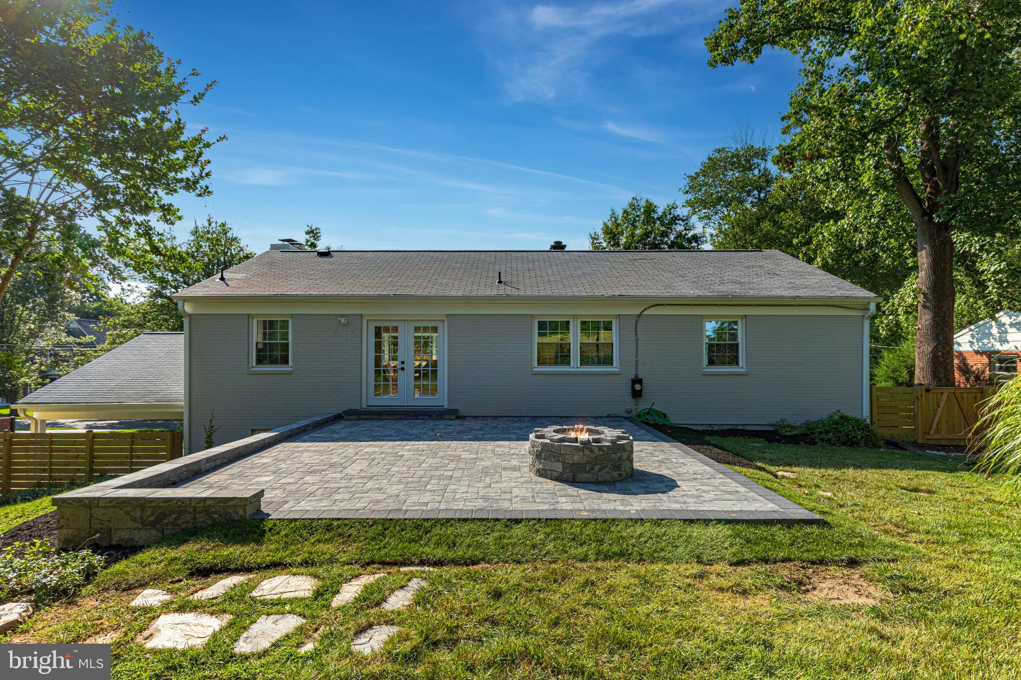 LINNCREST - Residential