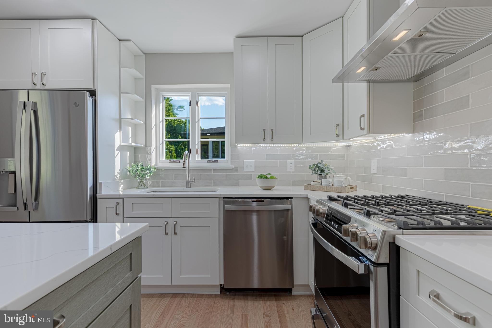 LINNCREST - Residential