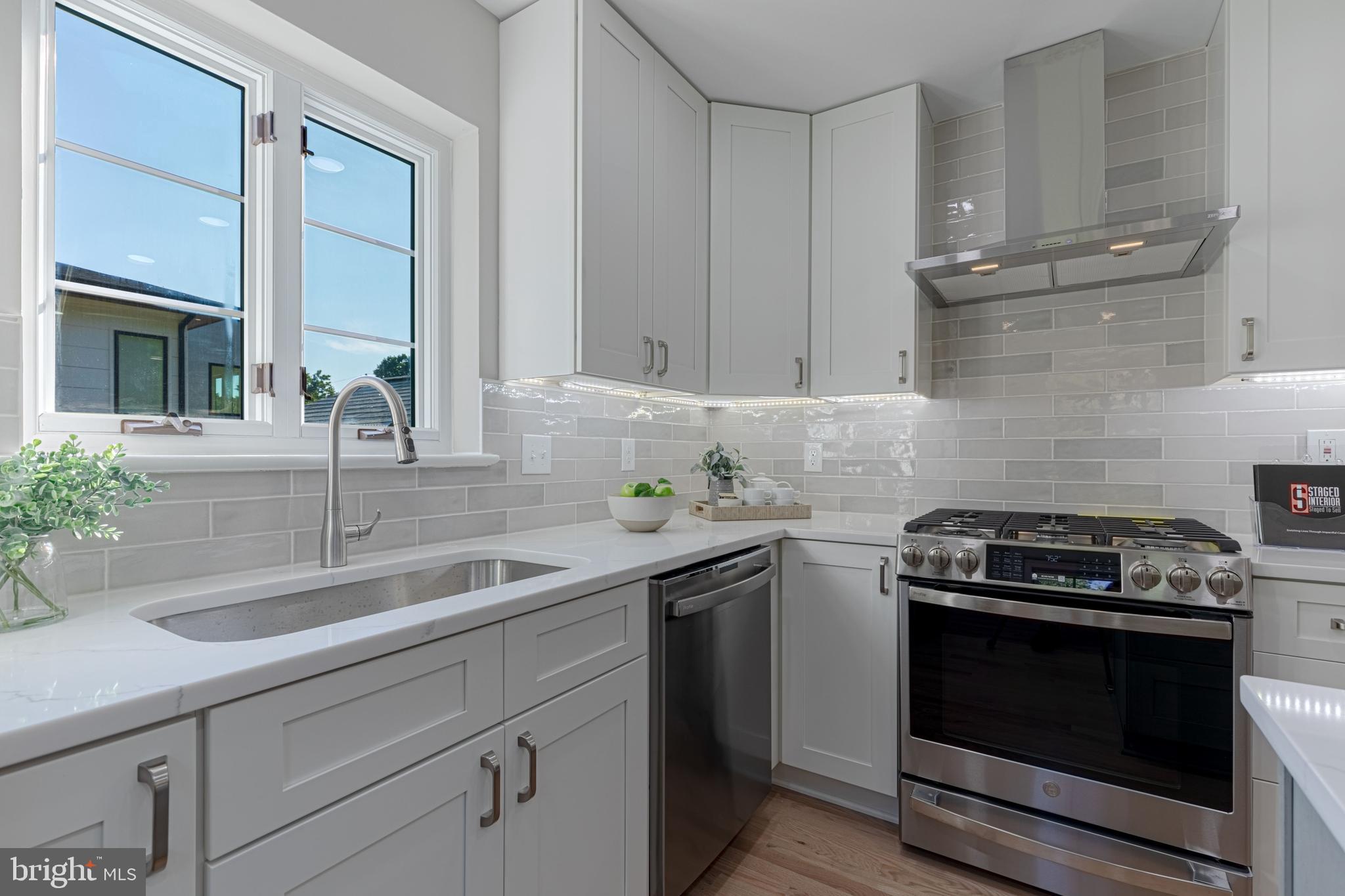 LINNCREST - Residential