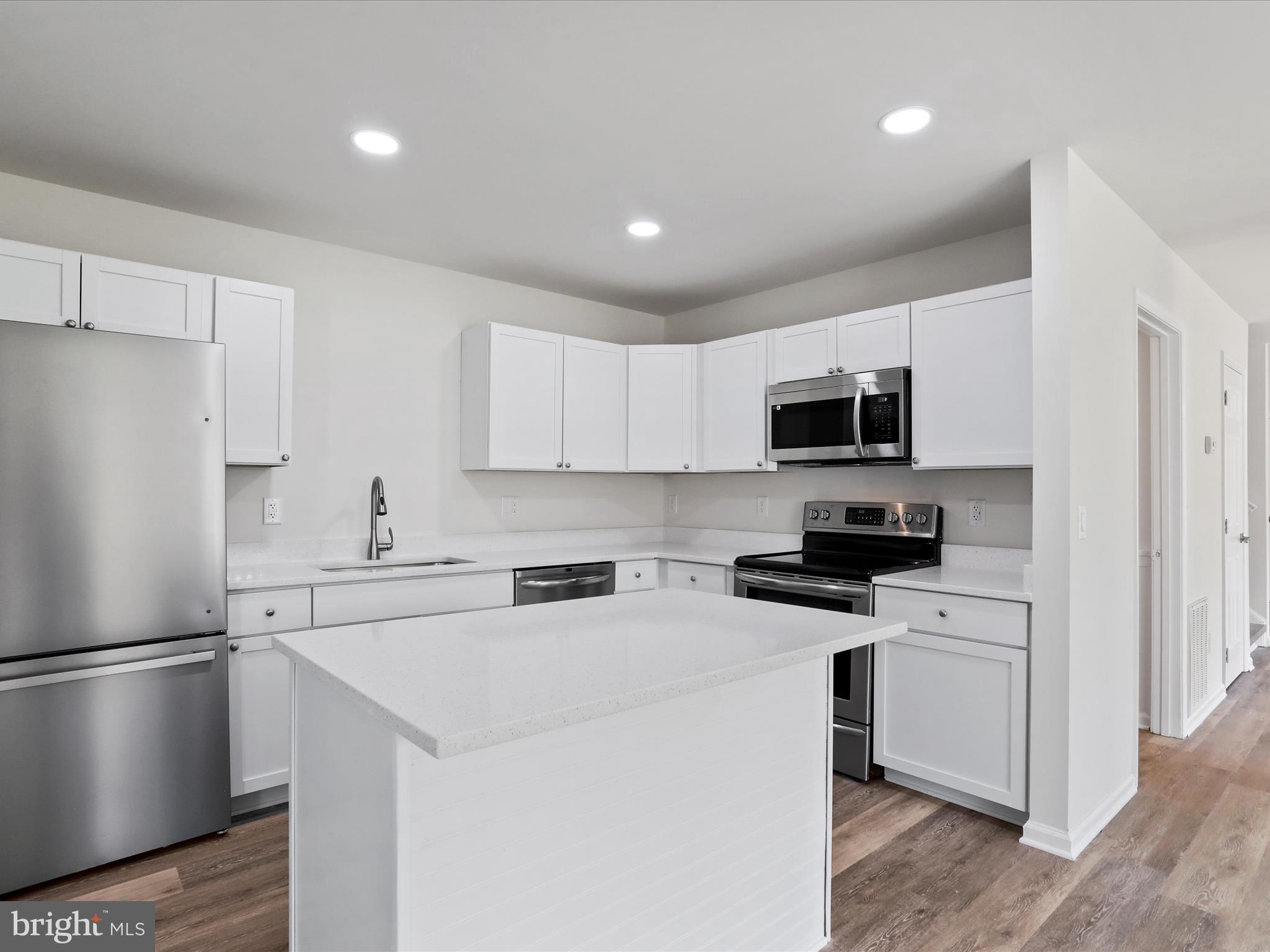 MILLARDSVILLE VILLAGE - Residential