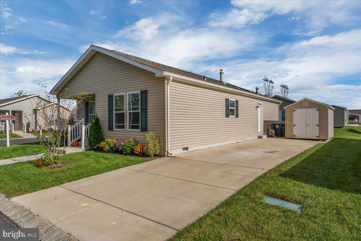 1024 BERGEN AVENUE 1024
