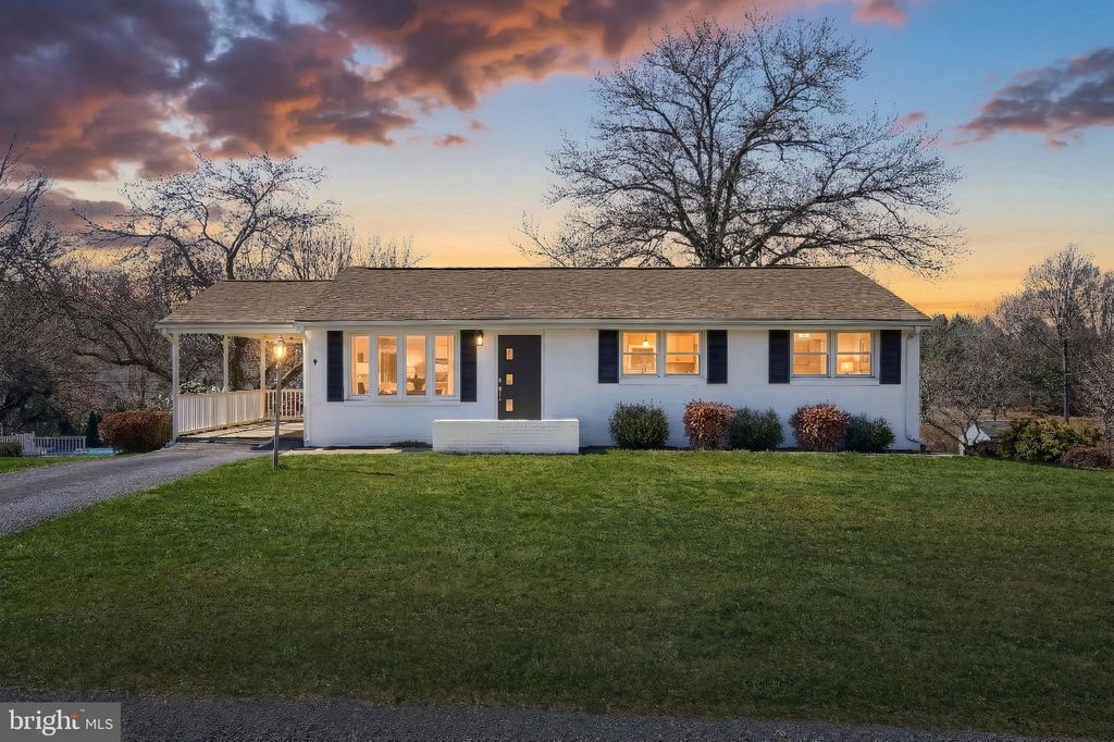 Photo of 318 Berkshire Rd, MECHANICSBURG, PA 17055 (MLS # PACB2051436)