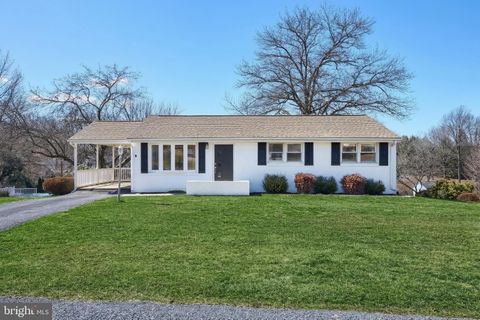 318 BERKSHIRE ROAD MECHANICSBURG PA 17055
