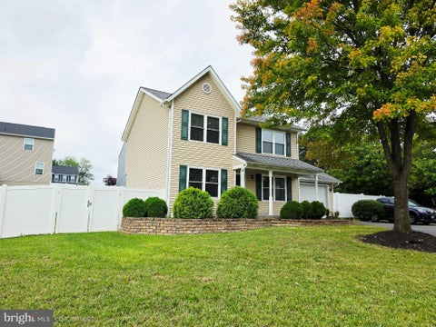 Homes For Sale - 421 Longview Avenue<br/> WINCHESTER, VA 22601