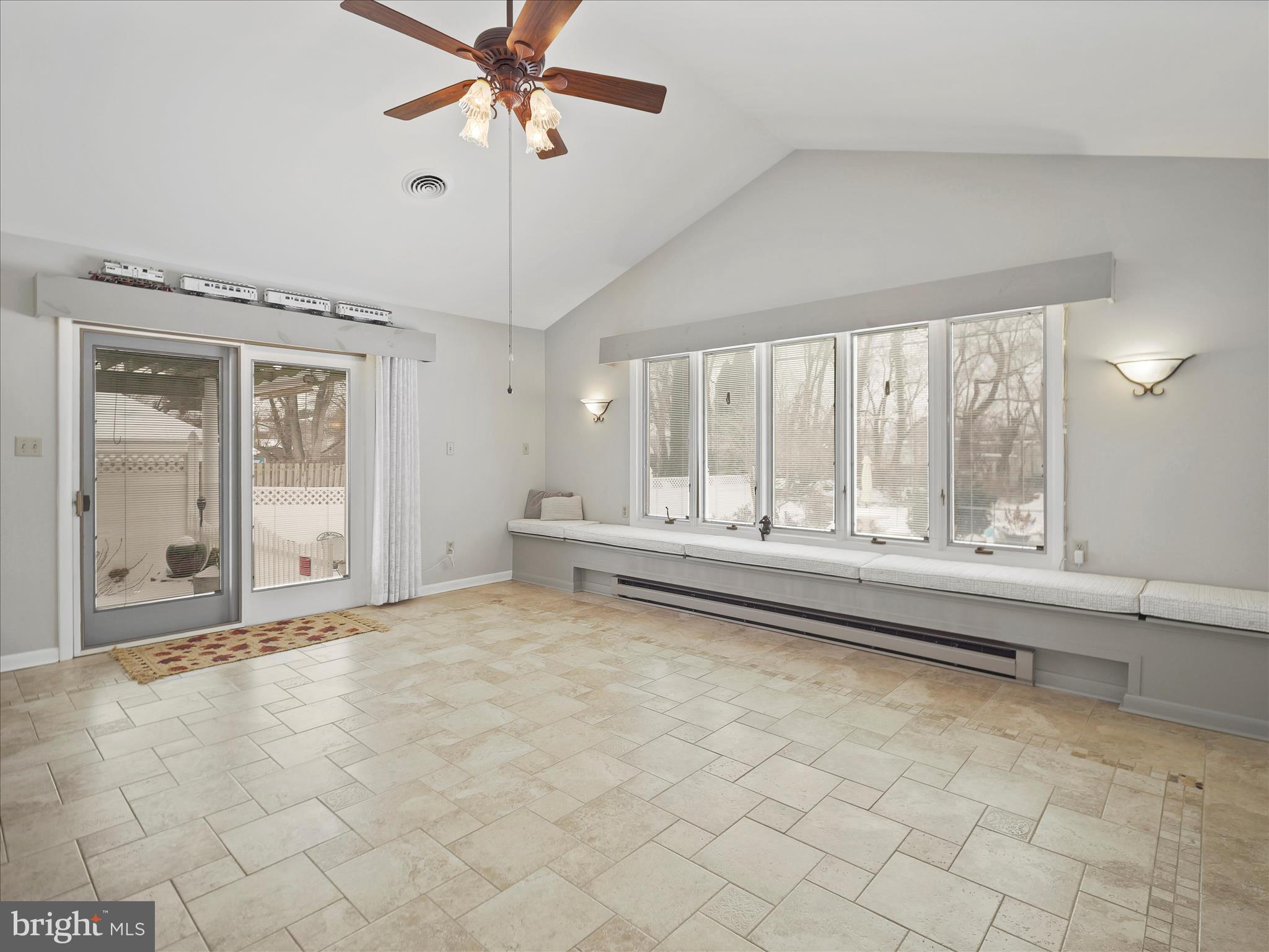 KENWOOD - Residential