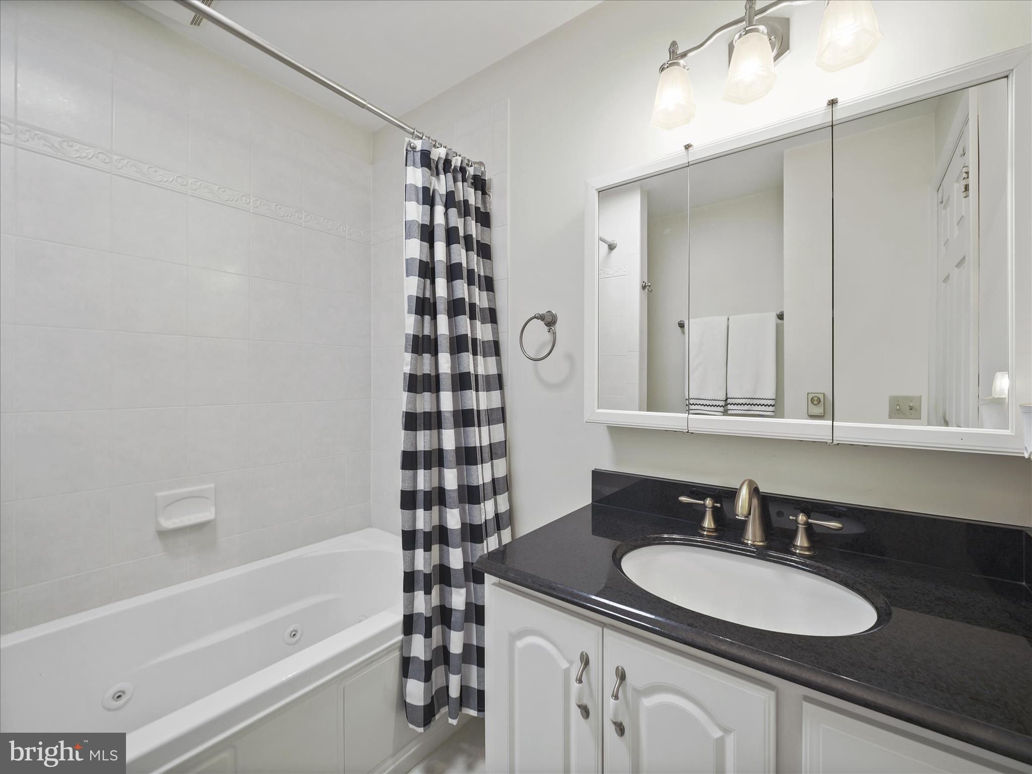 KENWOOD - Residential