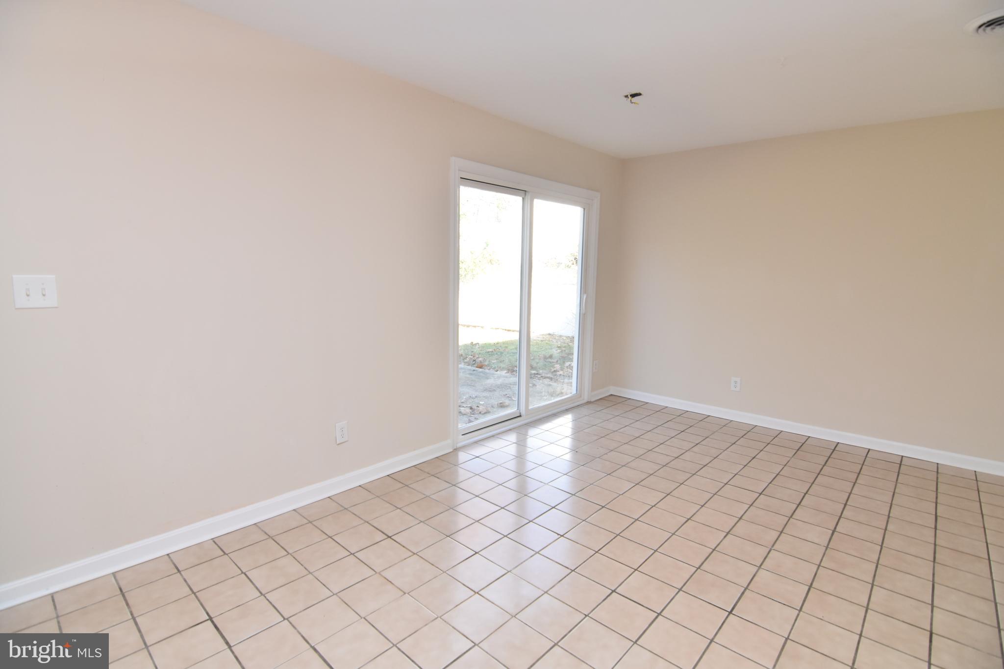 LONG BEACH - Residential