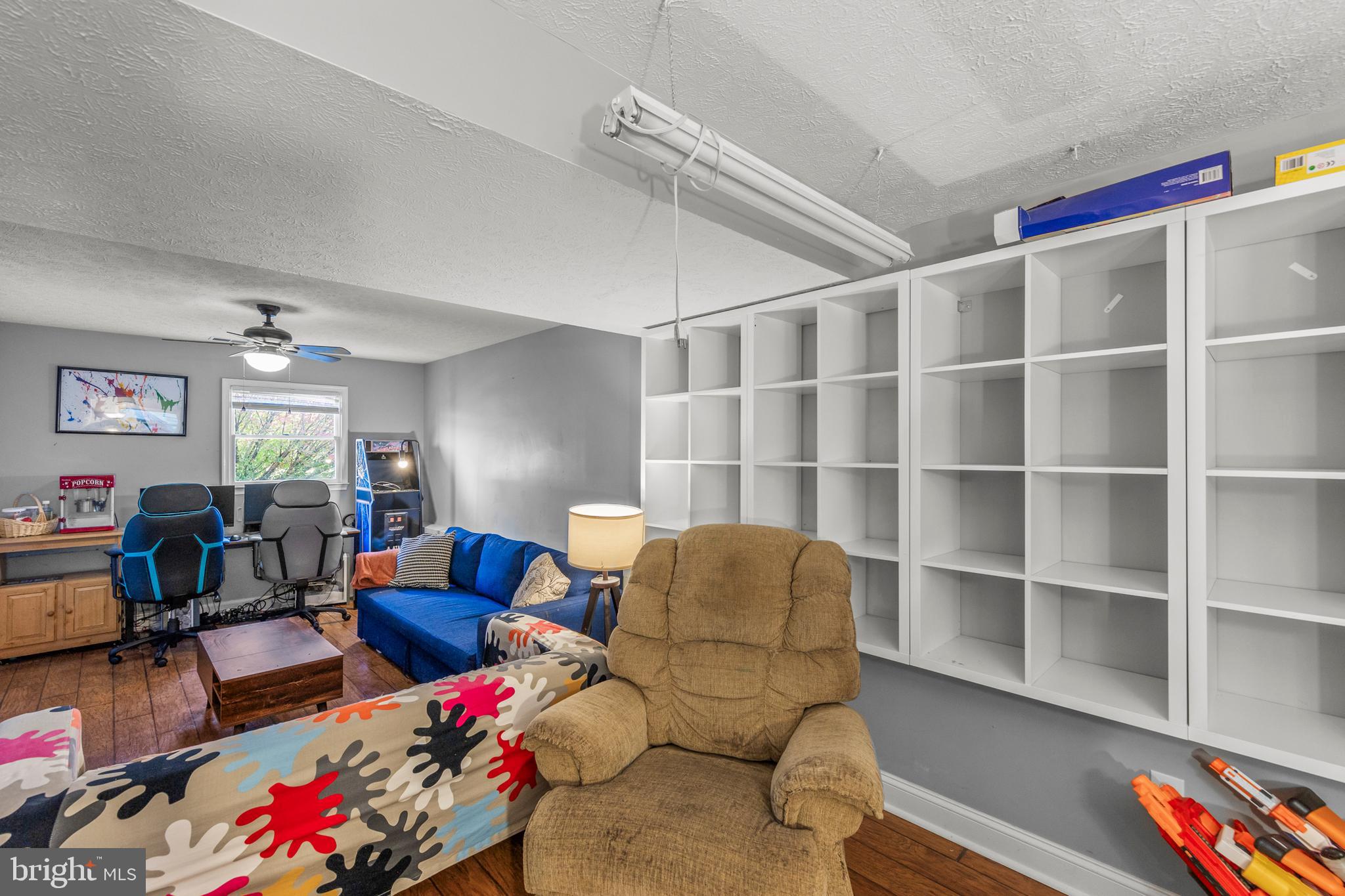 FREDERICK WOODS - Residential