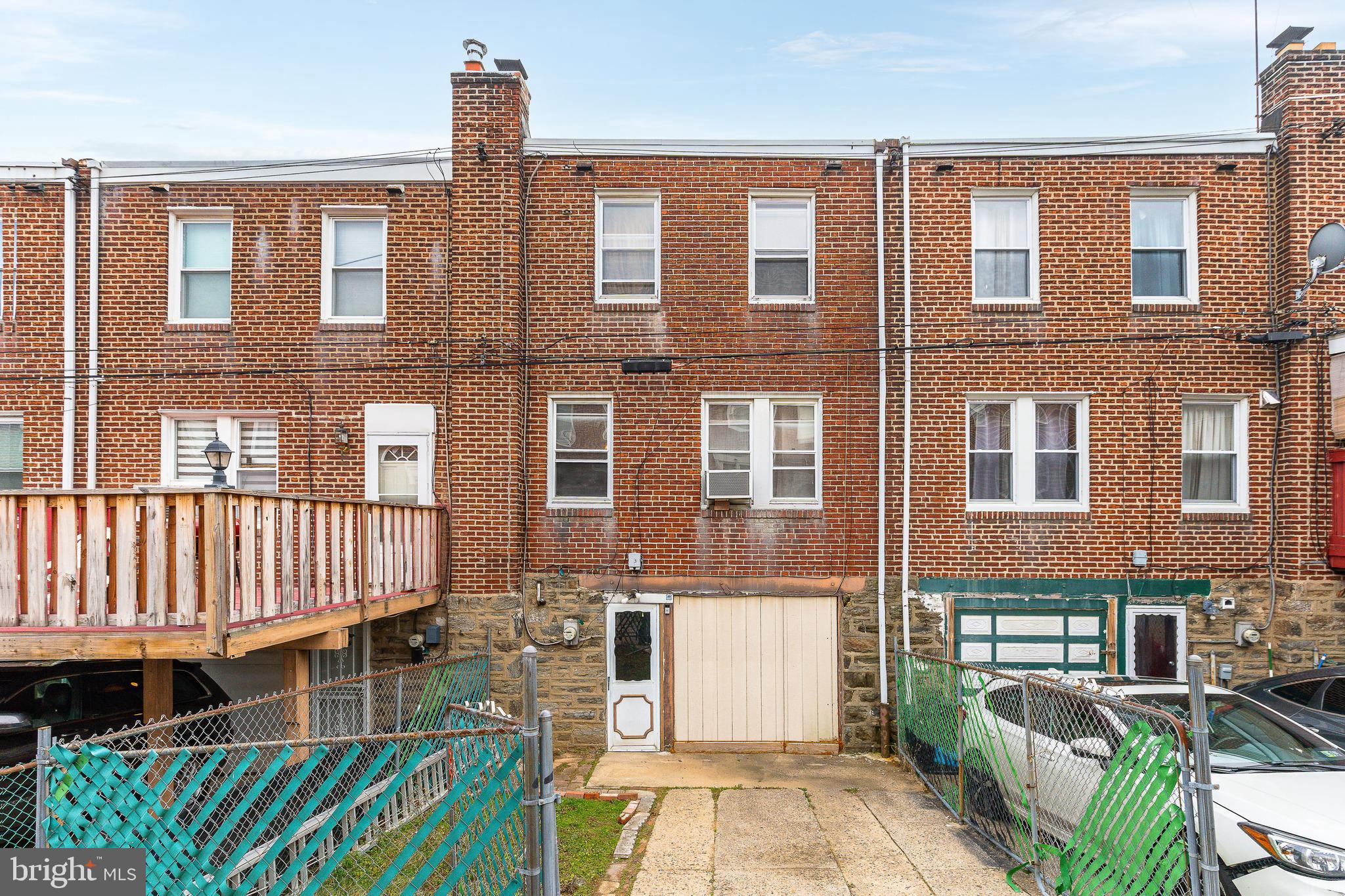 OXFORD CIRCLE - Residential