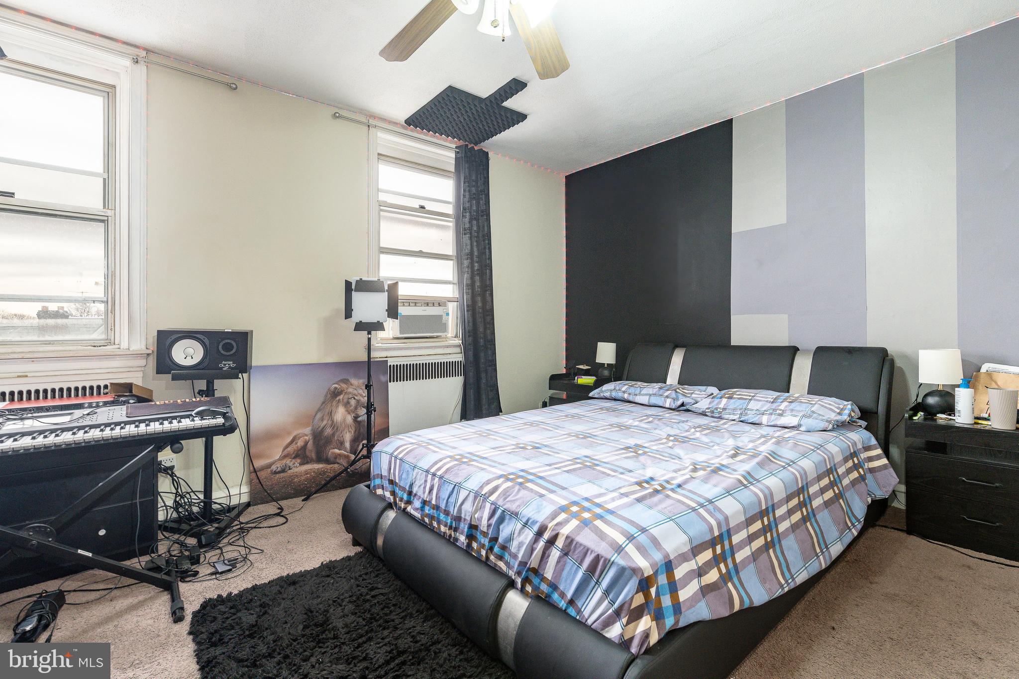 OXFORD CIRCLE - Residential