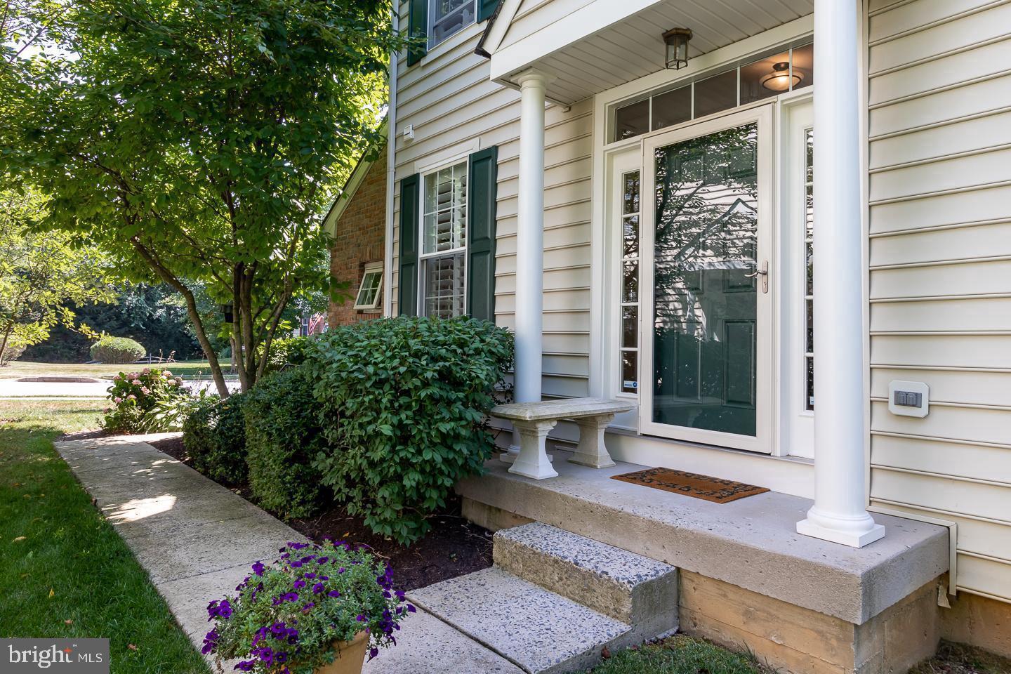 285 CHERRY LANE