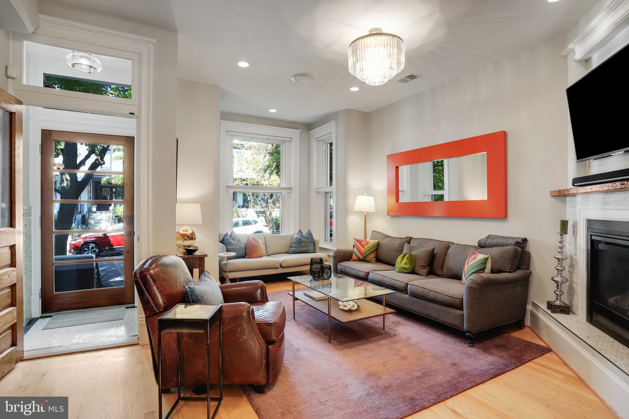 34 V STREET NW