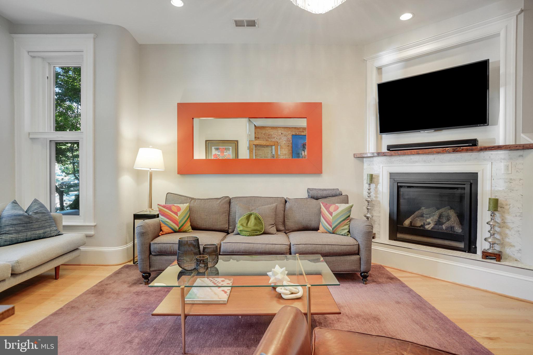 34 V STREET NW