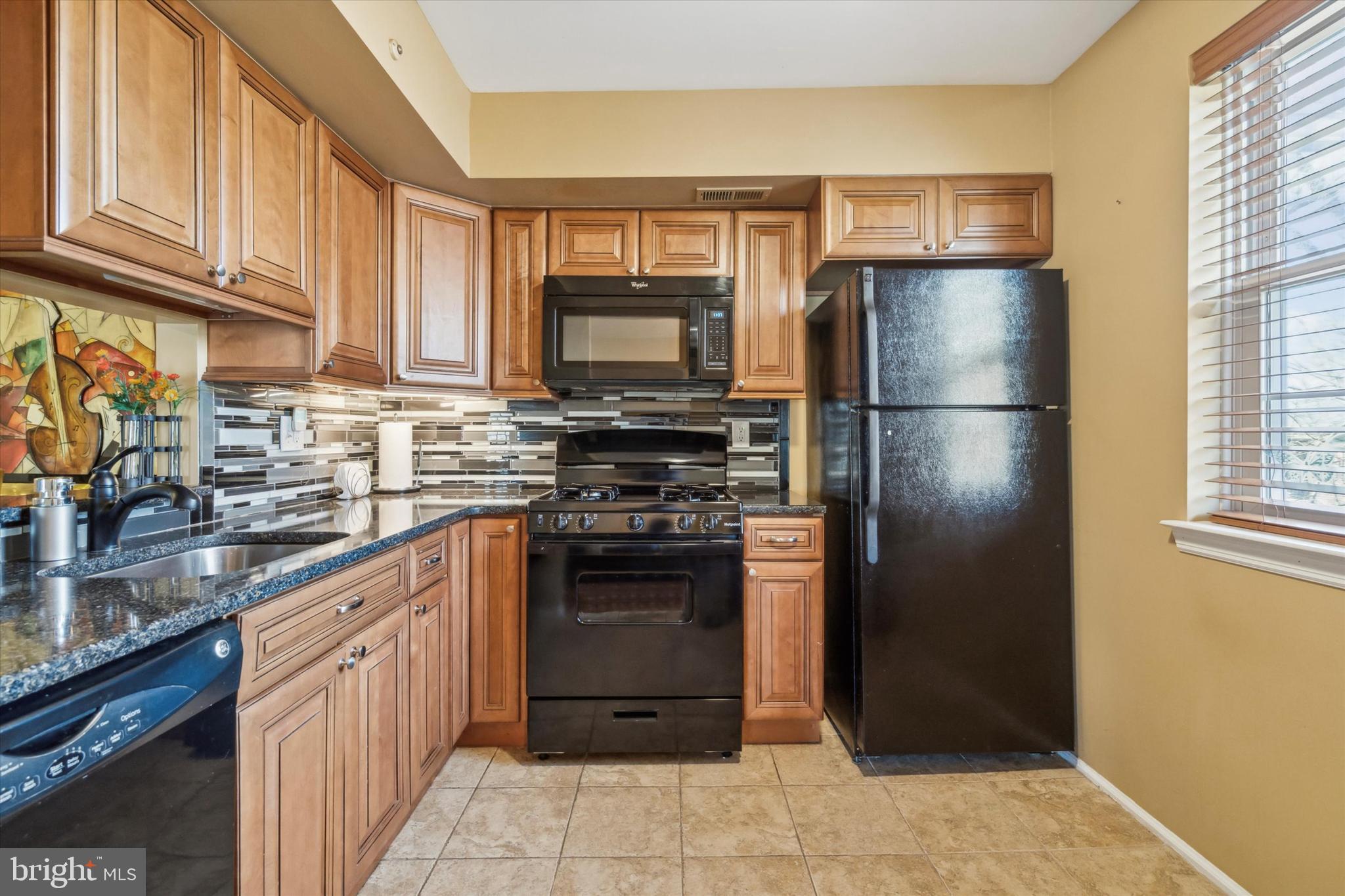 BELMONT STATION - Residential