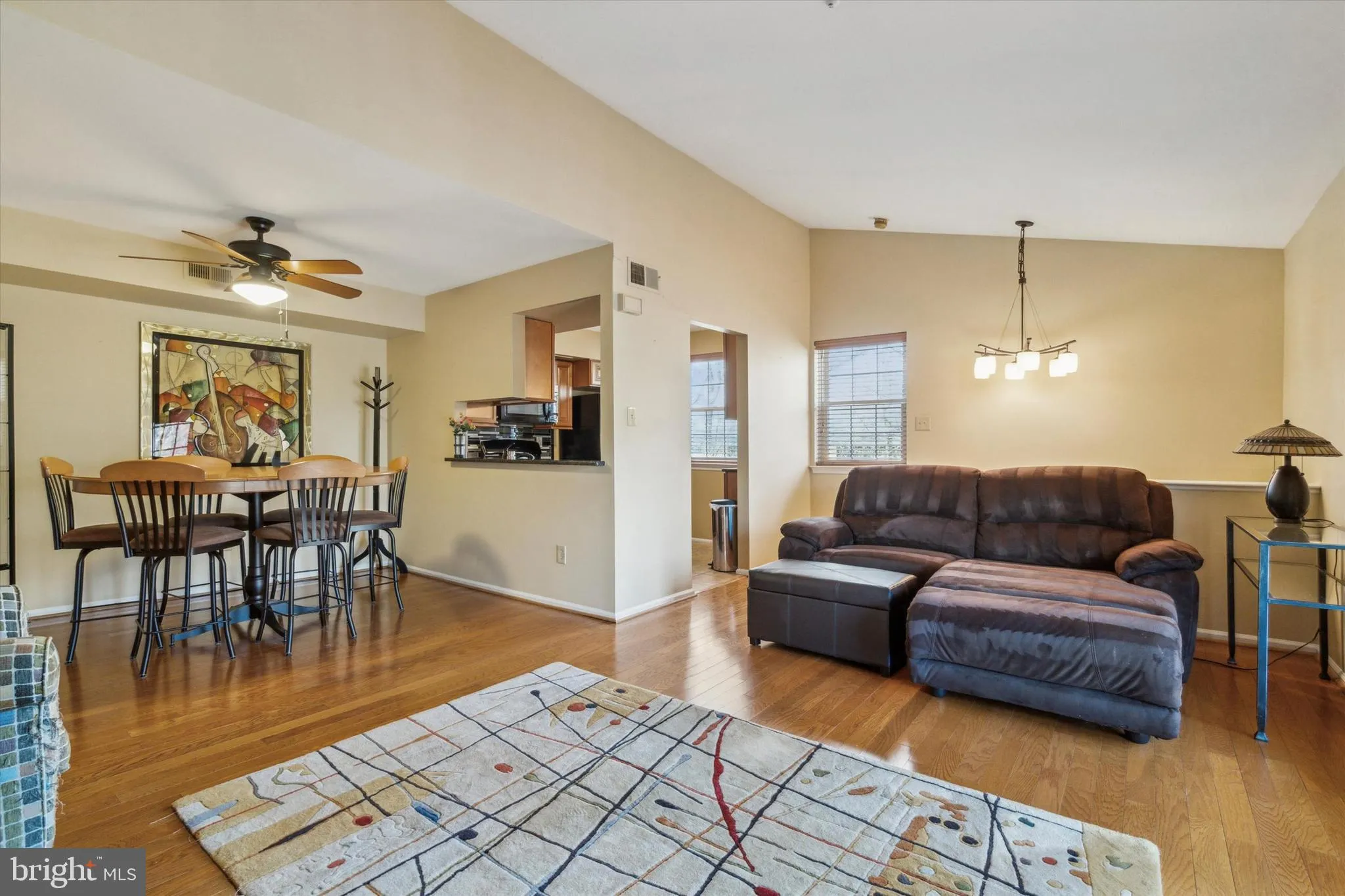 Southampton, Pennsylvania 18966, United States, 2 Bedrooms Bedrooms, ,2 BathroomsBathrooms,Residential,Contingent,83990