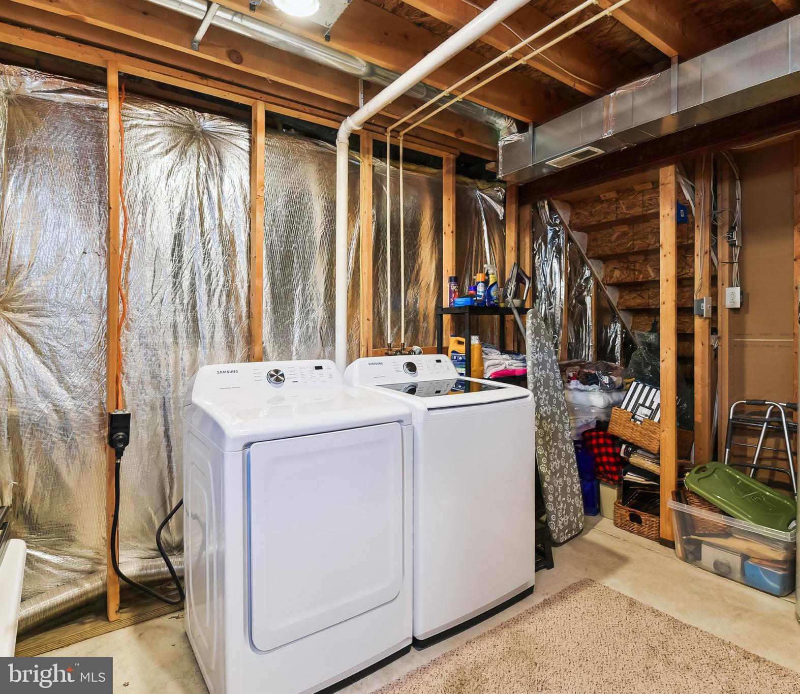 THE COURTS OF MALLORY - Residential