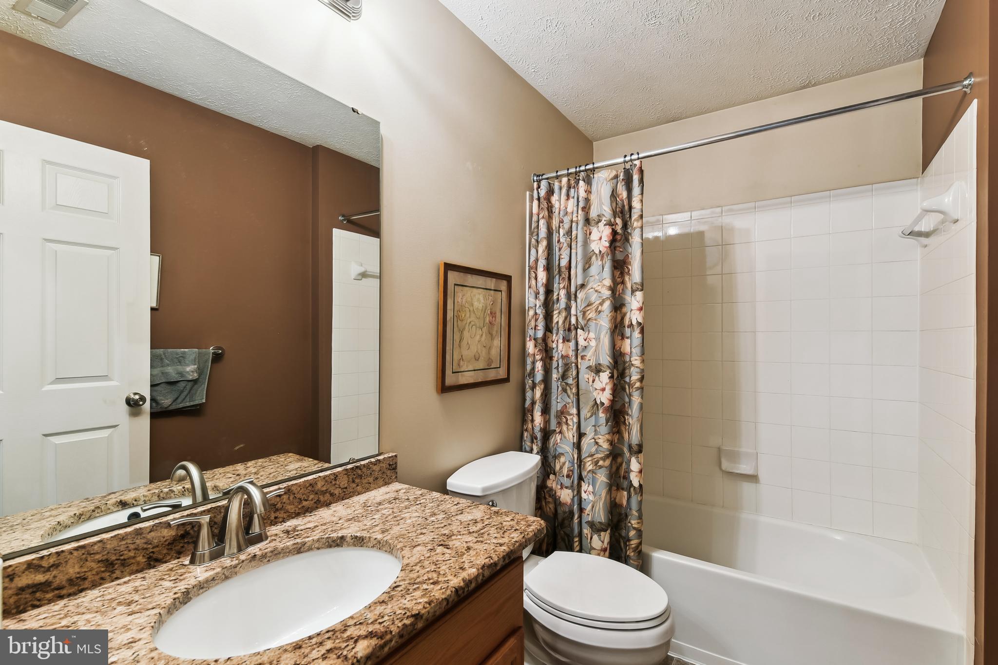 THE COURTS OF MALLORY - Residential