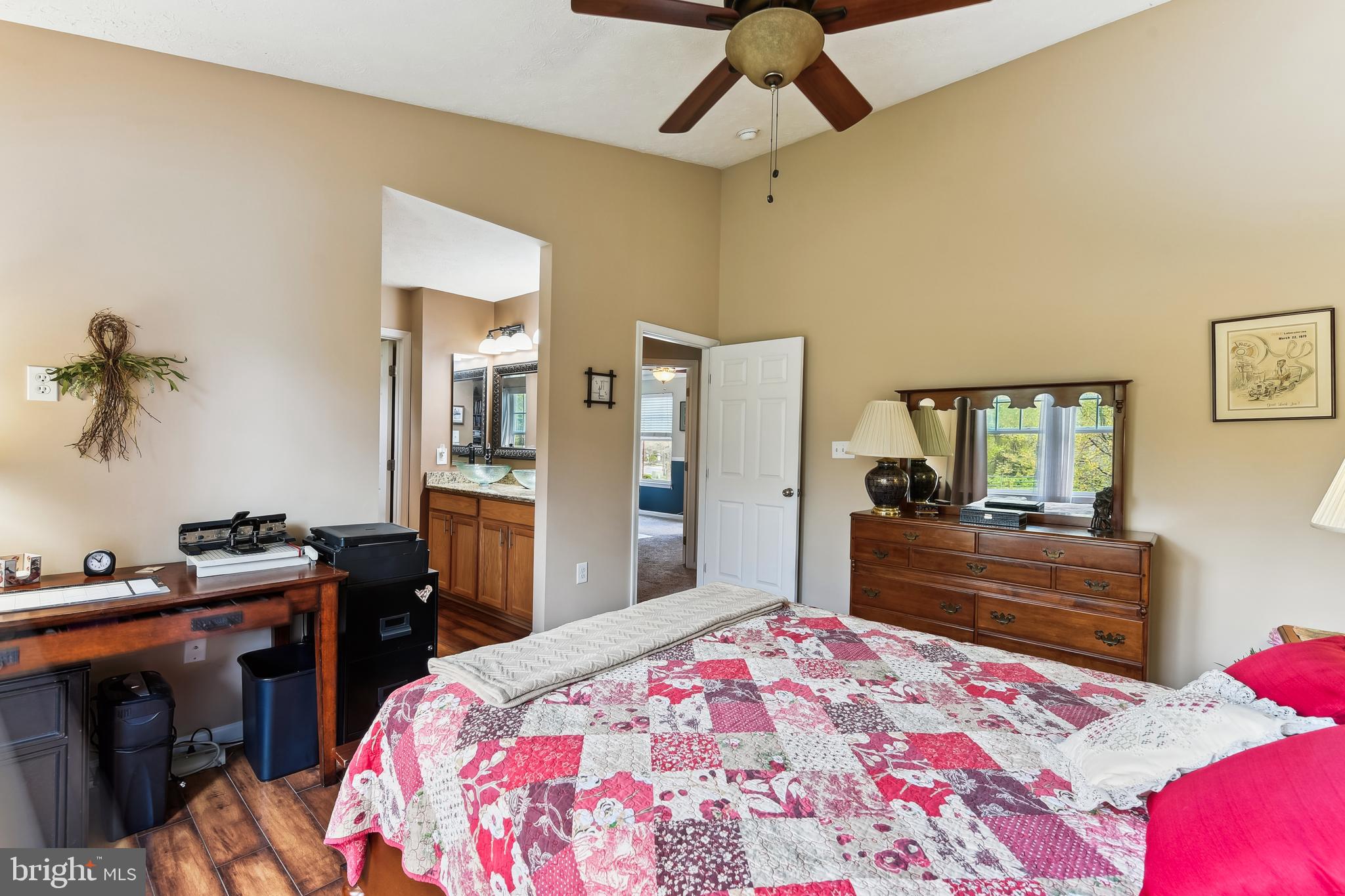 THE COURTS OF MALLORY - Residential