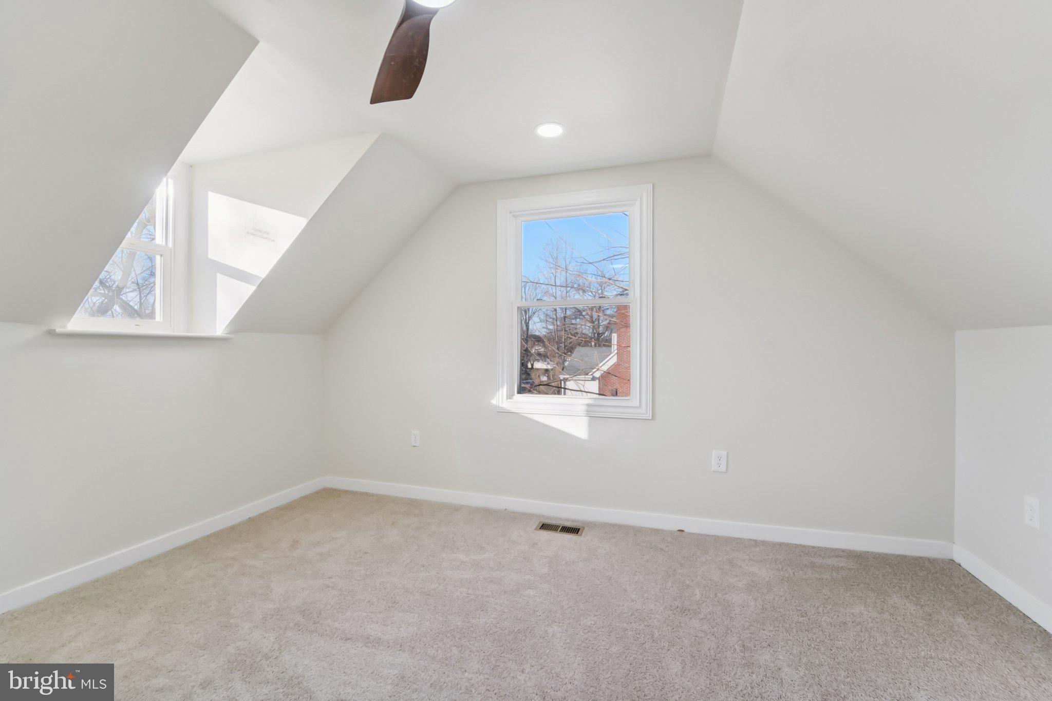 EDGEWOOD PARK - Residential