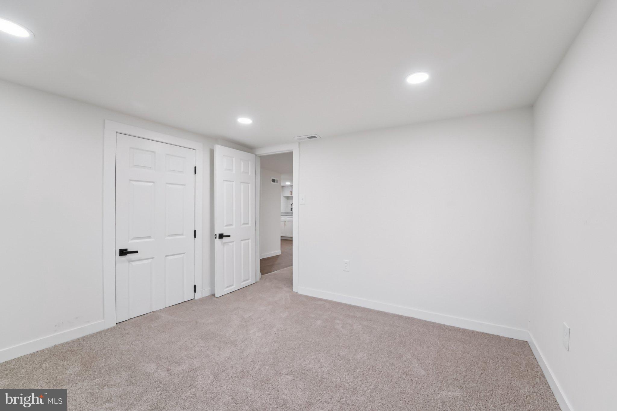 EDGEWOOD PARK - Residential