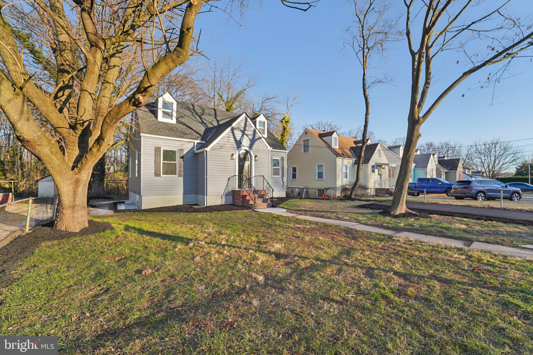 EDGEWOOD PARK - Residential